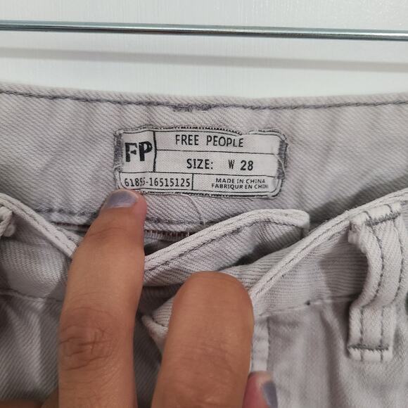 Free People Womens Sz 25 Light Gray Button Fly Boho Frayed Shorts - Picture 4 of 5